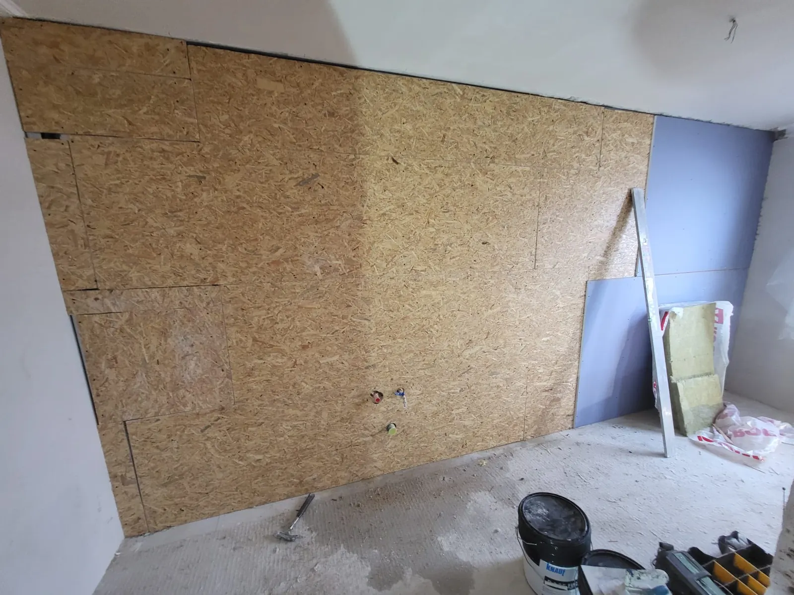 Trockenbauwand mit OSB-Beplankung